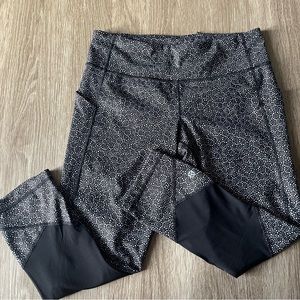 Lululemon Cropped Running Tights with Pockets size 8